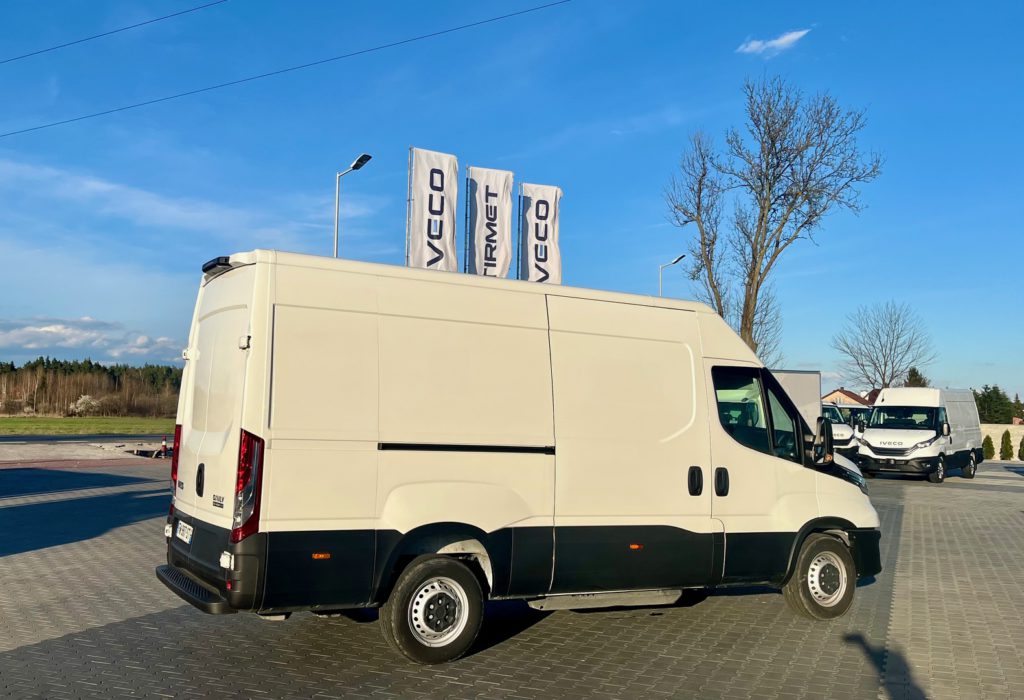 Daily 35S14N CNG