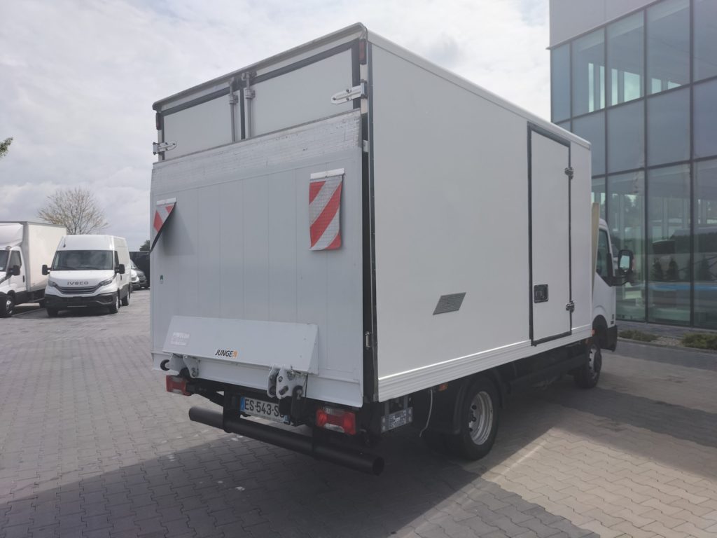 Nissan Cabstar NT400