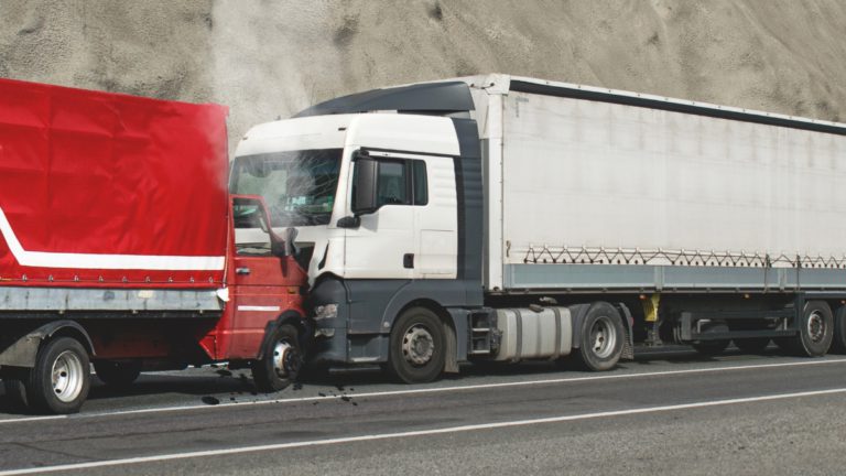 Naprawy powypadkowe pojazdów ciężarowych i dostawczych