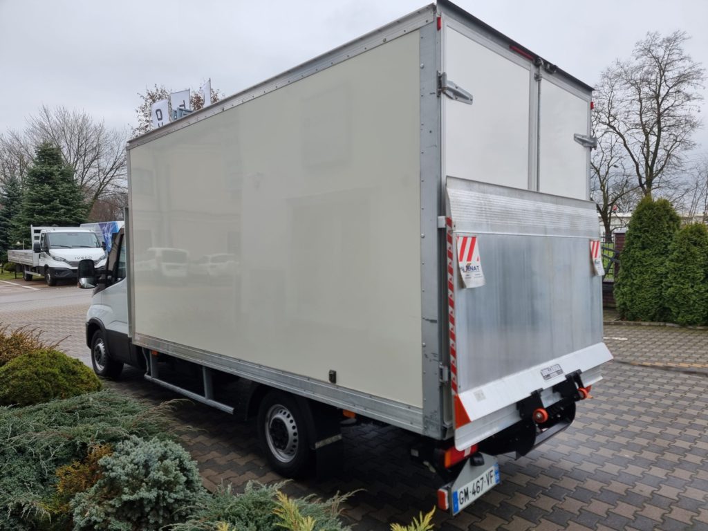 Daily 35S16 kontener