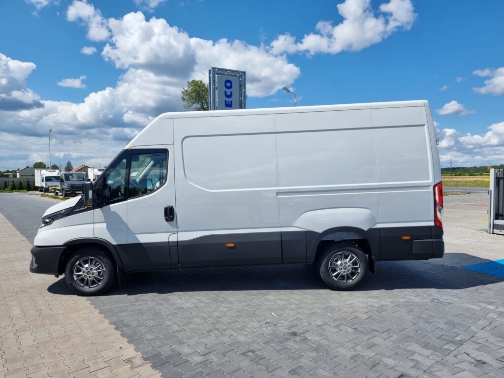 iveco daily 35S18 furgon