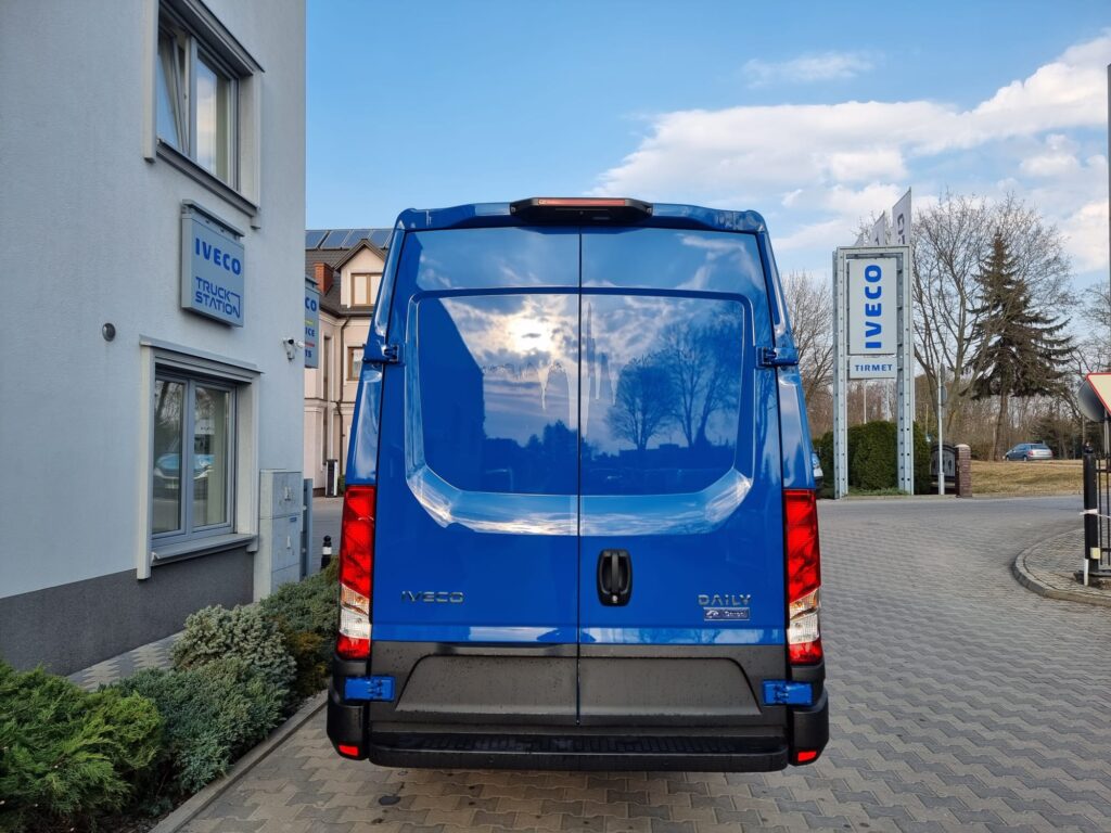 Daily 35S18 Furgon brygadówka