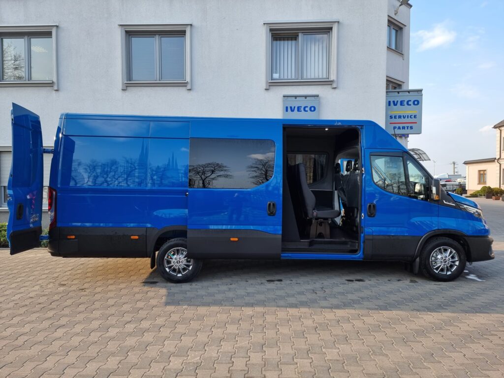 Daily 35S18 Furgon brygadówka