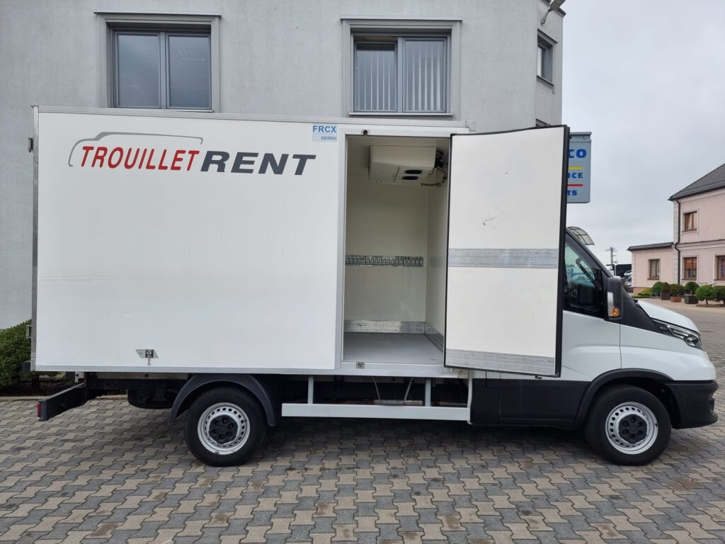 iveco daily 35s16 chłodnia
